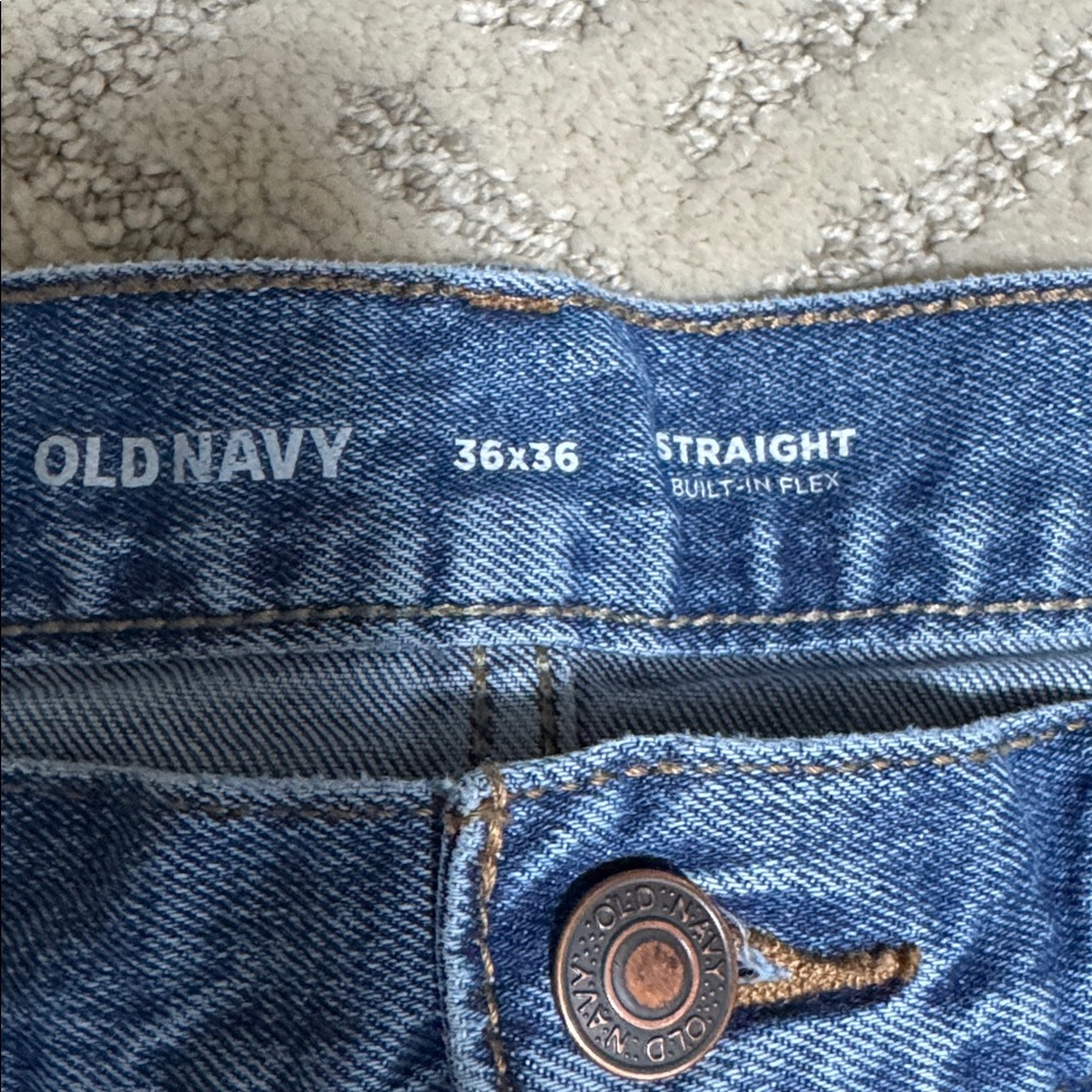 Men’s Old Navy Basic Straight jeans (med blue wash) -size 36x36 - Picture 3 of 4